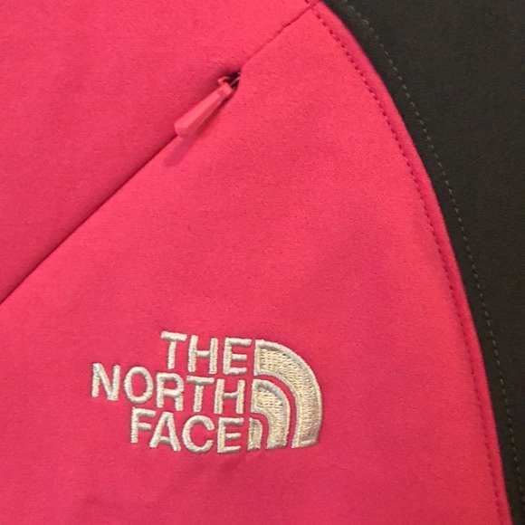 The North Face TKA stretch zip up sweater - Picture 2 of 5